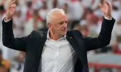 اتحاد الكرة يمدد عقد أرنولد ويبقيه مدرباً للمنتخب استعداداً للملحق العالمي